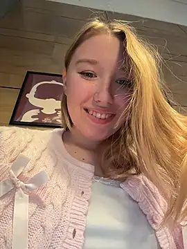 -NaughtyAngel- - doggy pose+massage ass in public!risk!