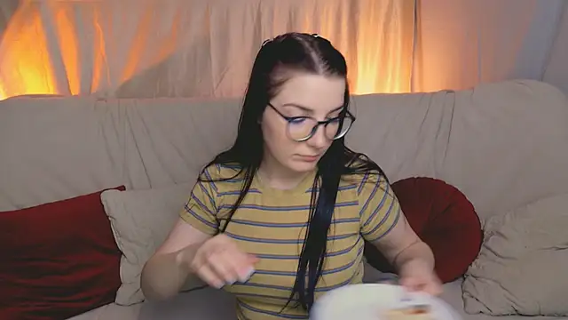 AliceChanel - make my ass red
