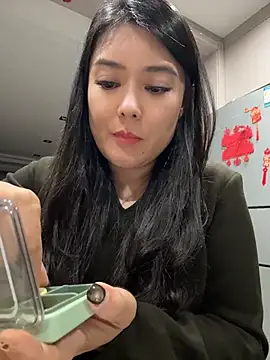 Yueyue181 - 姨妈期间下面的菜单不露不插哦