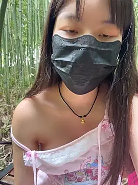 Xiaxia868 - 给哥哥们看看脚