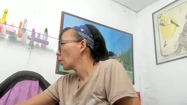 Daniela_xue - Domy in pussy
