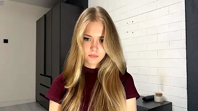ZaidaSchwarten - underboobies