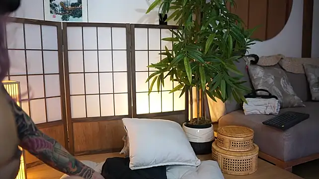 Scarlett_collins02 - 2 fingers ass + ctrl ridge 5min +spank
