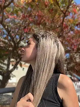 SandraCarter - Show ass in public