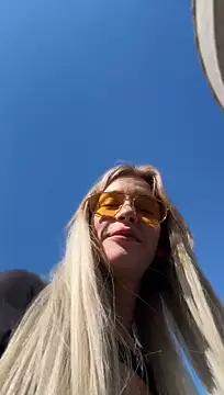 KikiWatson - Show figure in public ❤️