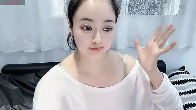 Veronica_L - 胸部诱惑
