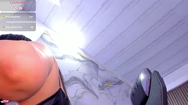 ThaliaBrookss_ - fingers in the pussy 😈