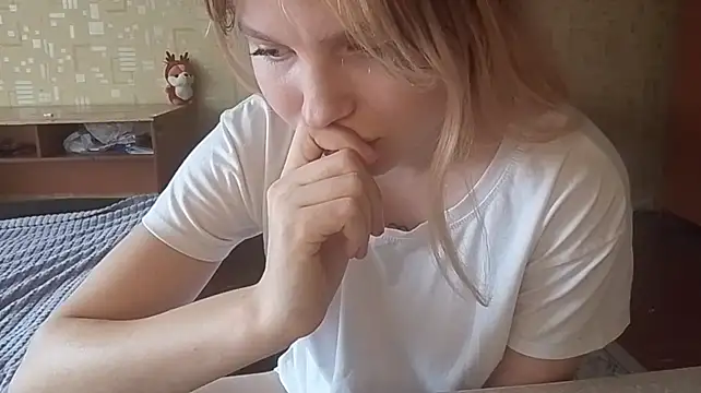 MargoTray - Touch my sexy fit tummy close