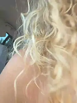 Sophie_cute06 - Brüste massieren