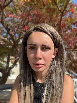 SandraCarter - Play with nipples in public