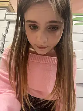 Lunabelle_ - take a look under my skirt
