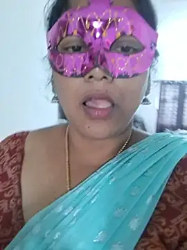 Hot_Sreeja_Tamil - Boob show