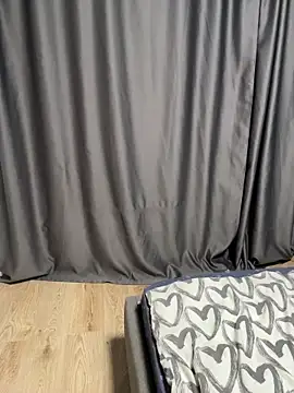 SweetieKitty1 - Massage my boobs under top