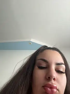 Alma_170900 - 3 fingers in pussy and such deep dildo