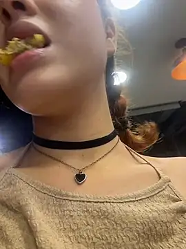 Emily_vega1_ - Show tits