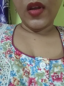 Arushi9490 - Ass show