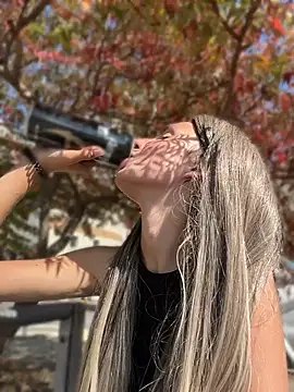 SandraCarter - Play with nipples in public