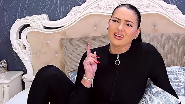 Lauren_Saint - Unlock my ass & make me tease you slowly