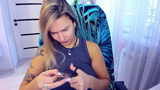 AlexiaDarren - bare breasts