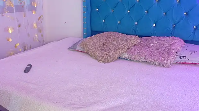 Lilly_Peach22