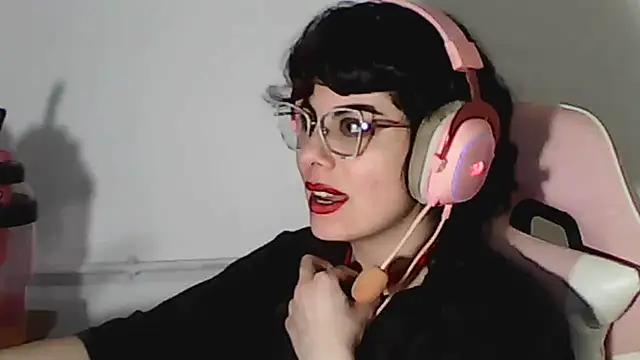 Owly_bloom - suck dildo