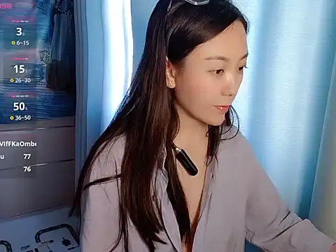 Weiwei-99 - 欢迎各位哥哥来到​薇薇的直播间,希望路过的哥哥也不忘留下足迹，期待下次的相遇，点