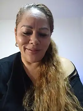SluttyMilf79 - Panties off 🔥