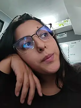 Ivy_white - Show tits