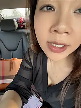 Si-si-love - 明天户外找个陌生人摸我的胸