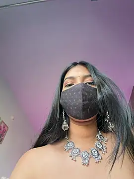 Rebelgirl18 - nude boobs go outside
