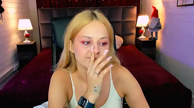 LiaDeyn - 3 tokens if I'm cute💋
