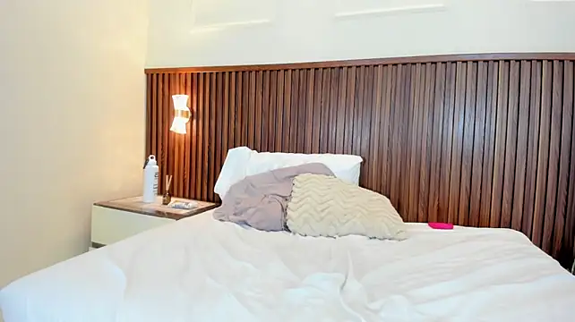 ZOE_COLLINS4 - put ice in my pussy💦