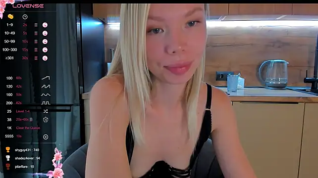 Olivia_Bells - take off the top😛😋
