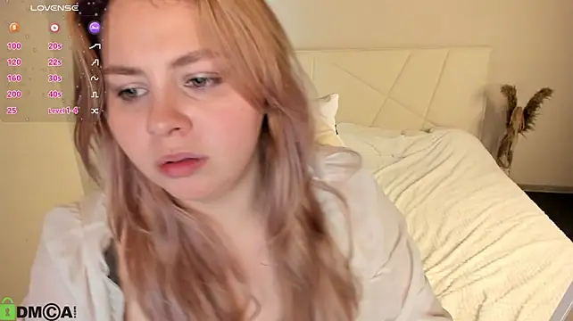 WetLuna1 - play with nipples