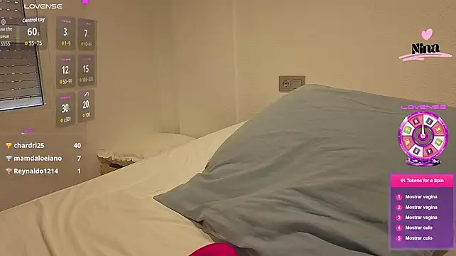 NinaMika333 - 5 fingers pussy