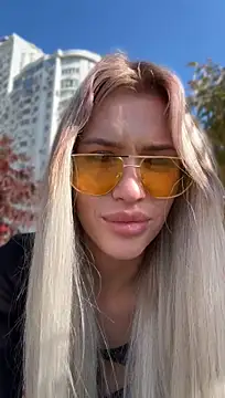 KikiWatson - Show ass in public 🥰😍