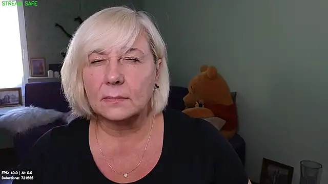 Milane_Milky - LOVE YOUR BOOBS