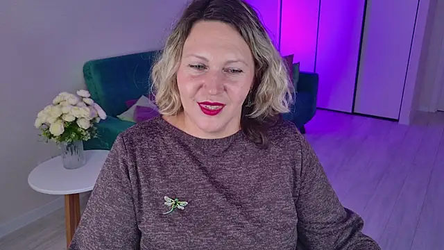 Nina_Weiss - red kiss