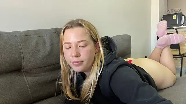 Alyrasun - lick your finger after my wet pussy