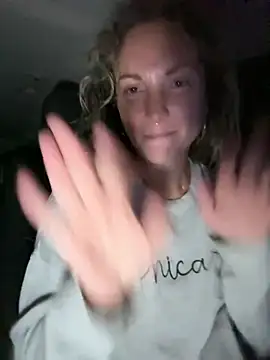 Mia_ValeX - Bra off