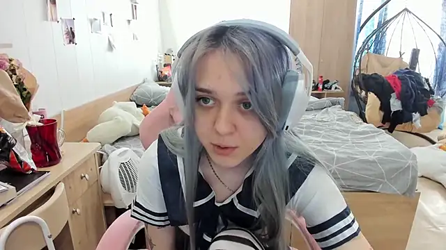 AriaArina - fisting