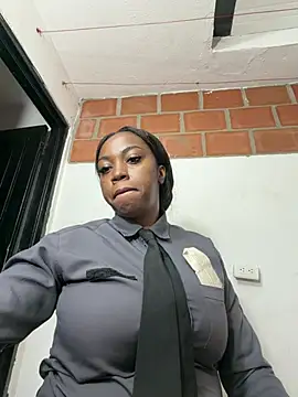 CiaraEbony - ♥ big squirt in front of my boss ♥