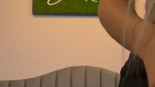 Jo_Reed - mmmm make it rain from my pussy daddy💦
