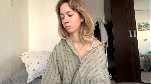 Sara_Bloservety - Add water on my sweety boobies