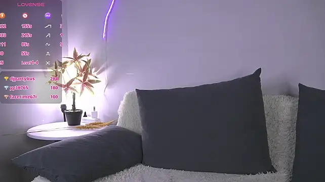 Minty_bite - Massage juicy oily tits