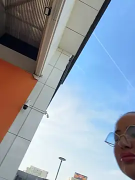 Beautydiamond - Masturbate pussy whit open door in McD