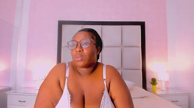 TreisyVixen - Apply oil to breasts and neckline
