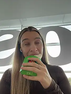 SashaCatt - Masturbation completely naked 🫦