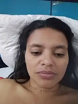 Selena_foxy - Un desconocido toque mi pecho