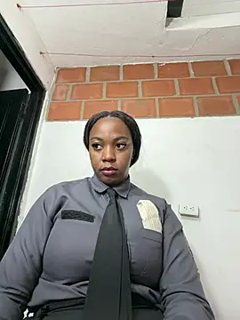 CiaraEbony - ♥ big squirt in front of my boss ♥